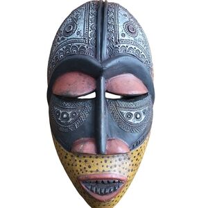 Handcrafted Tribal  Tsogo Mask with Intricate Patterns